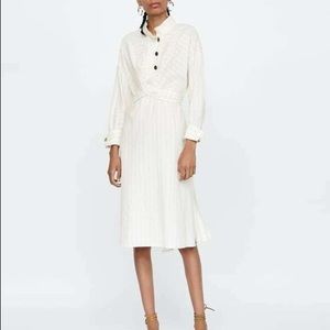 Linen dress, stylish and comfortable.